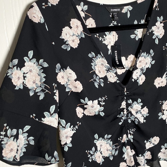 NWT Express Bell Sleeve Peplum Blouse - Picture 5 of 7